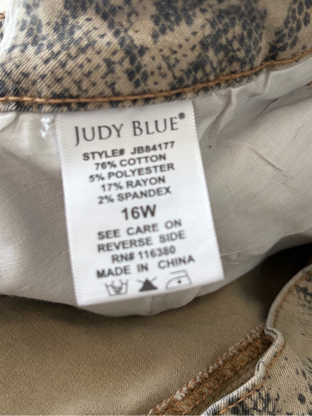 Judy Blue size 16W Skinny Fit Snakeskin Print Jeans Stretch High Waisted Python - Picture 10 of 14